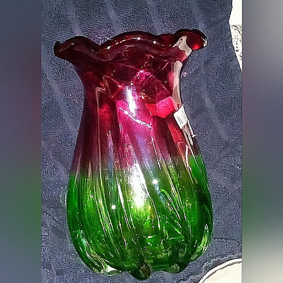 Hand blown glass vase - Picture 4 of 4